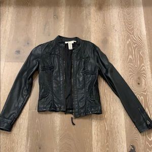 Max Studio black leather collarless jacket